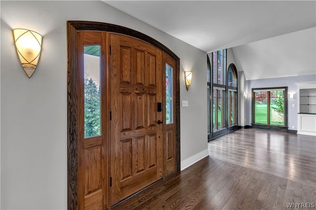 4950 East River Road, Grand Island, NY 14072