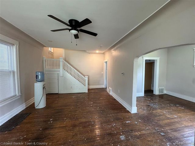 3785 Burns Street, Detroit, MI 48214