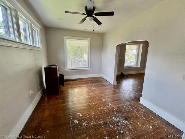 3785 Burns Street, Detroit, MI 48214