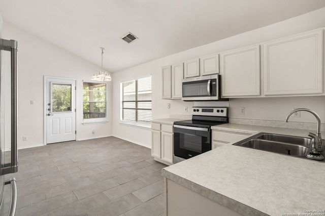 7927 Woodchase, San Antonio, TX 78240