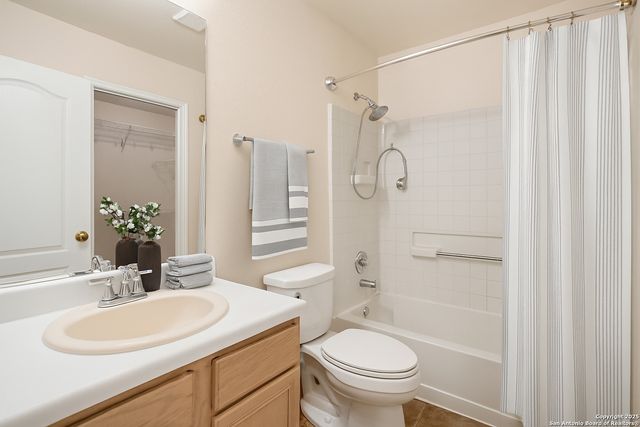 7927 Woodchase, San Antonio, TX 78240
