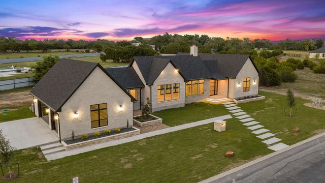 501 Rawhide LN, Florence, TX 76527