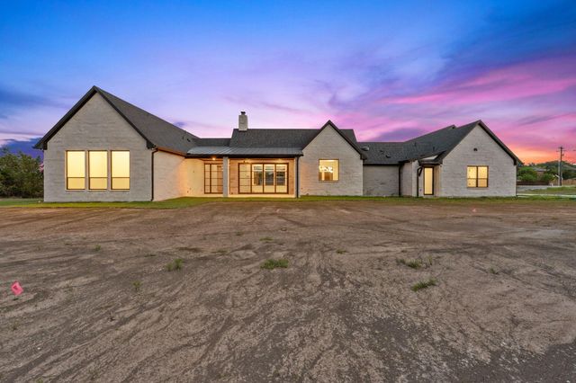 501 Rawhide LN, Florence, TX 76527