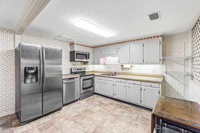 279 Linnaeus Ave, Cookeville, TN 38501