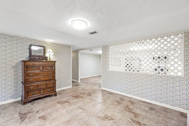 279 Linnaeus Ave, Cookeville, TN 38501