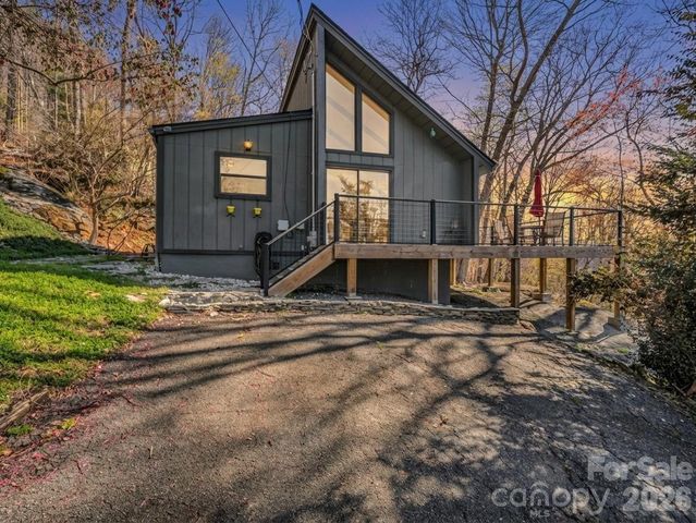 456 Youngs Mountain Drive, Lake Lure, NC 28746