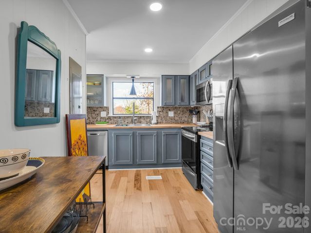 456 Youngs Mountain Drive, Lake Lure, NC 28746