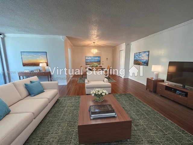 920 NE 199th St 4S, Miami, FL 33179