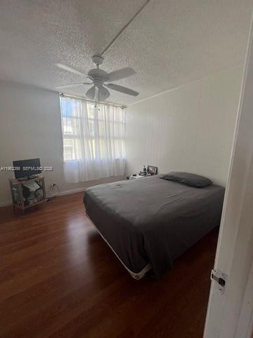 920 NE 199th St 4S, Miami, FL 33179