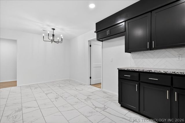6644 SE Quail Ridge Road, Bartlesville, OK 74006