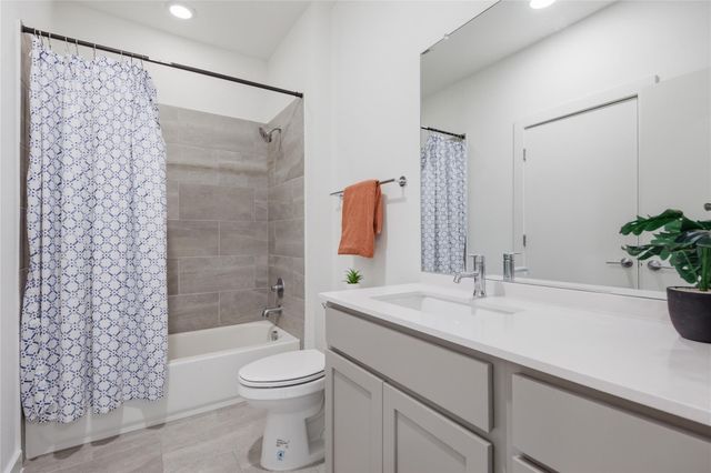 814 N Bluff DR 74, Austin, TX 78745