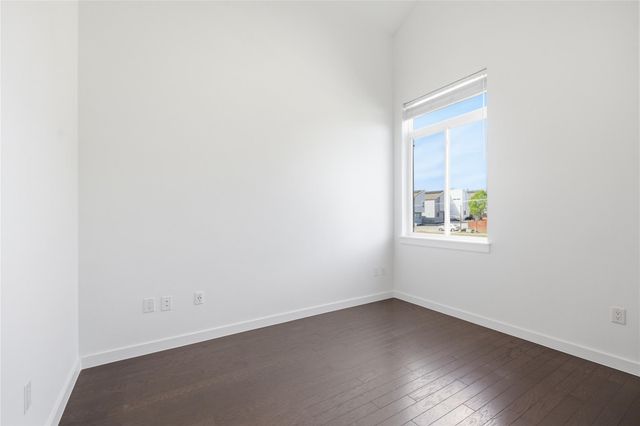 814 N Bluff DR 74, Austin, TX 78745