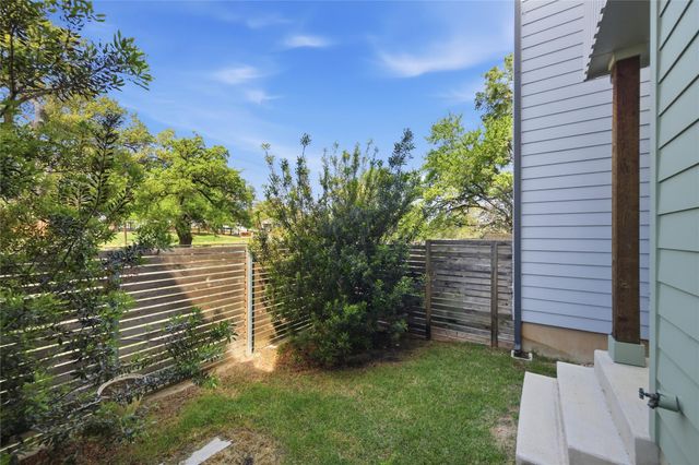814 N Bluff DR 74, Austin, TX 78745