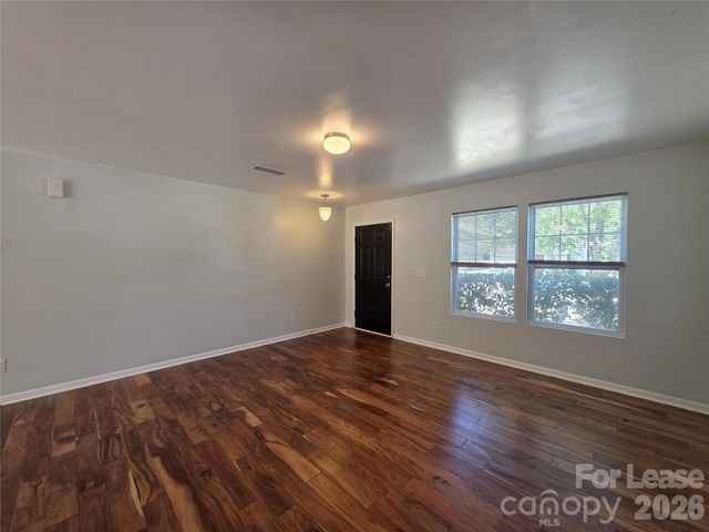 6142 Salamander Run Lane, Charlotte, NC 28215
