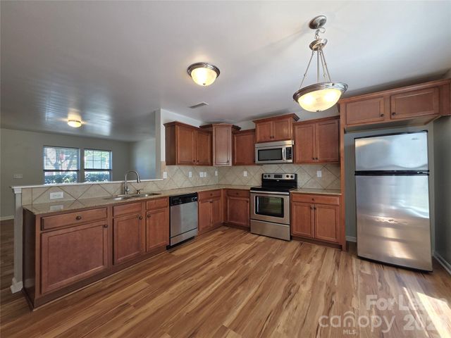 6142 Salamander Run Lane, Charlotte, NC 28215