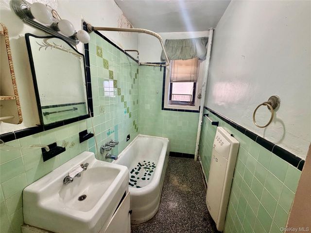 50-05 43rd Avenue 1K, Sunnyside, NY 11377