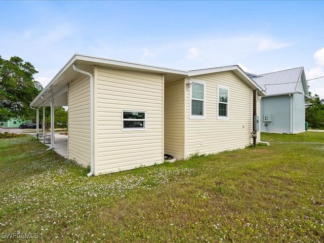 340 Pear Tree AVE, Goodland, FL 34140