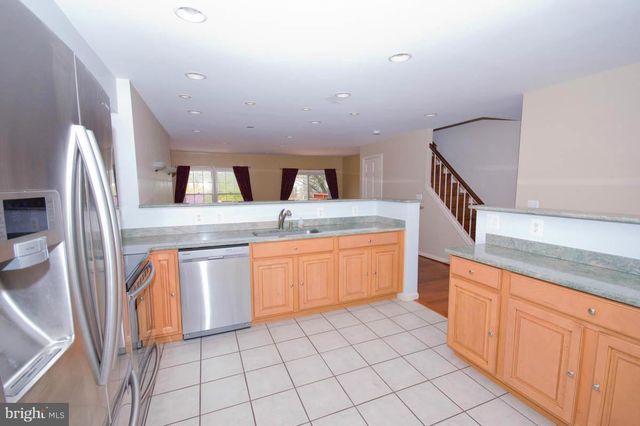 419 DAVIS AVE SW, Leesburg, VA 20175