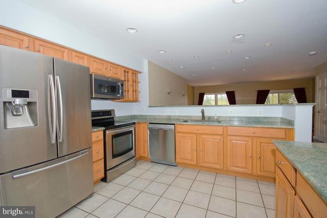 419 DAVIS AVE SW, Leesburg, VA 20175