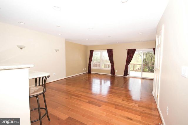 419 DAVIS AVE SW, Leesburg, VA 20175