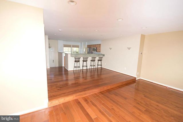 419 DAVIS AVE SW, Leesburg, VA 20175