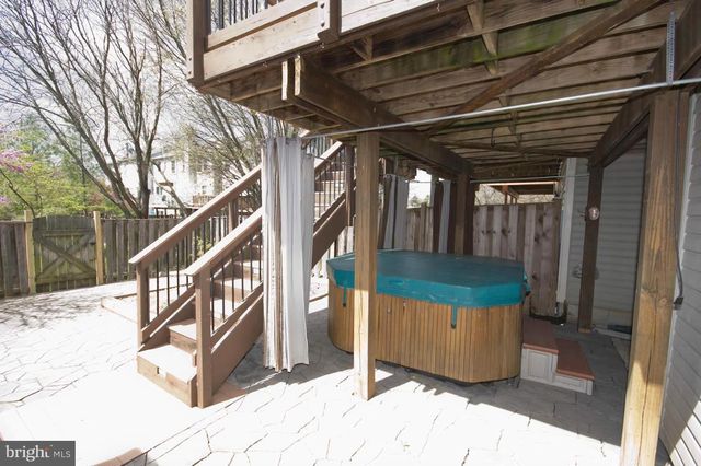 419 DAVIS AVE SW, Leesburg, VA 20175