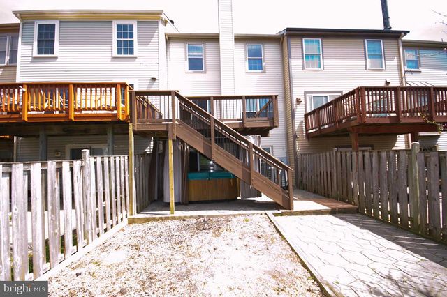 419 DAVIS AVE SW, Leesburg, VA 20175