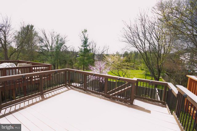 419 DAVIS AVE SW, Leesburg, VA 20175