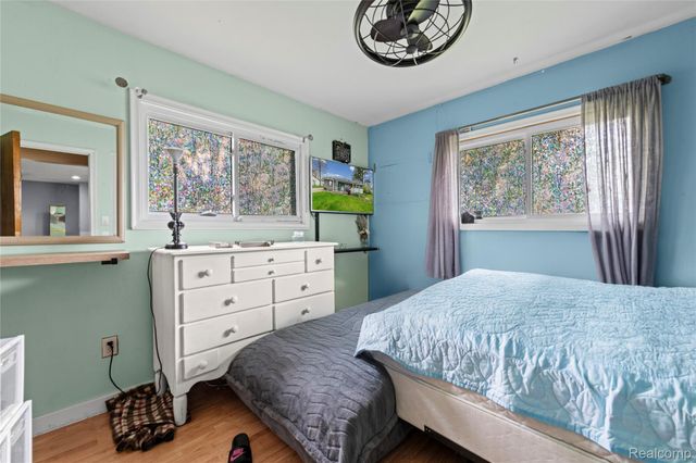 1135 Quinif Drive, Walled Lake, MI 48390