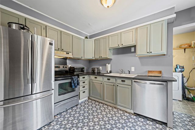1135 Quinif Drive, Walled Lake, MI 48390
