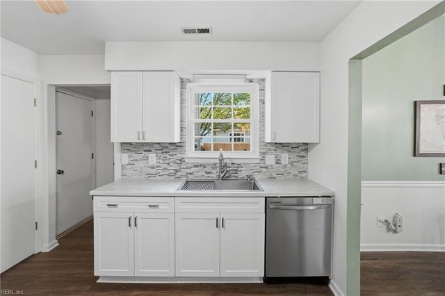 439 Willow Bend DR, Chesapeake, VA 23323