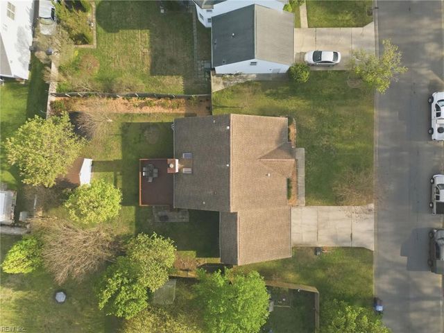 439 Willow Bend DR, Chesapeake, VA 23323