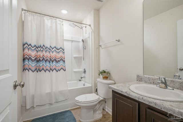 5768 Blackhorse Cir, Pensacola, FL 32526