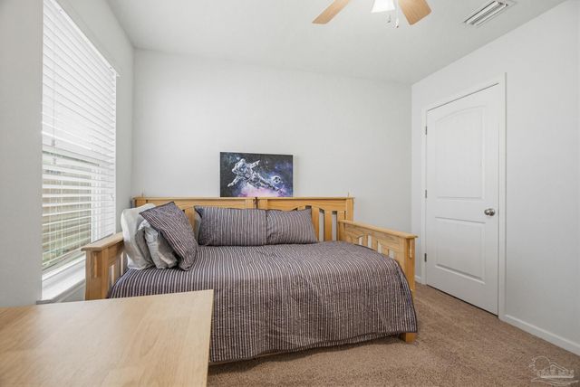 5768 Blackhorse Cir, Pensacola, FL 32526