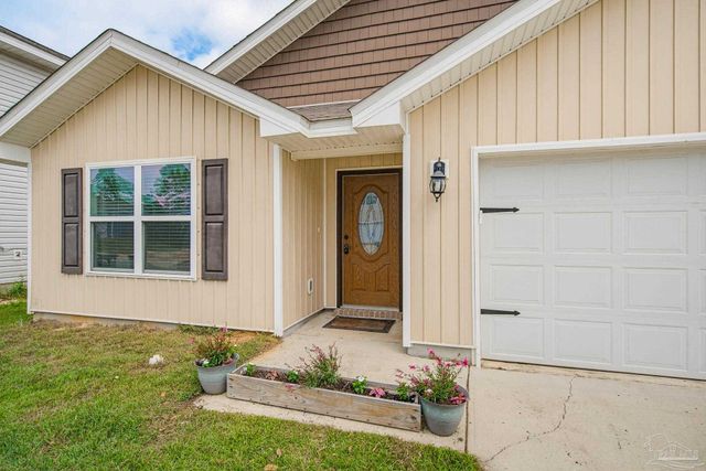 5768 Blackhorse Cir, Pensacola, FL 32526