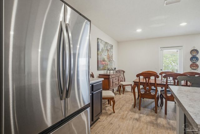 5768 Blackhorse Cir, Pensacola, FL 32526