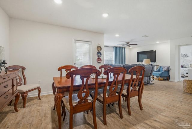 5768 Blackhorse Cir, Pensacola, FL 32526