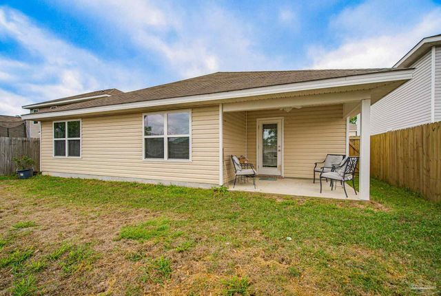 5768 Blackhorse Cir, Pensacola, FL 32526