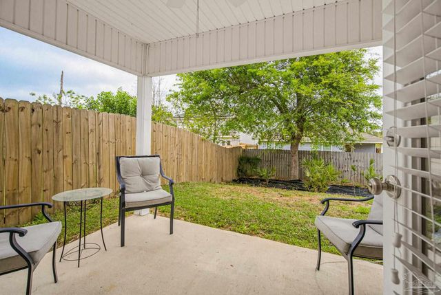 5768 Blackhorse Cir, Pensacola, FL 32526