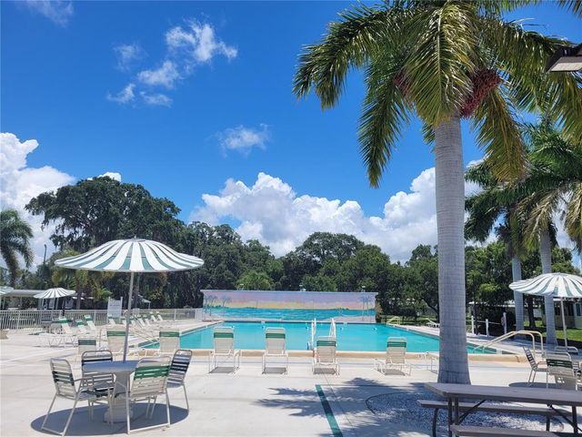 3221 SWEET BAY TERRACE, Sarasota, FL 34237