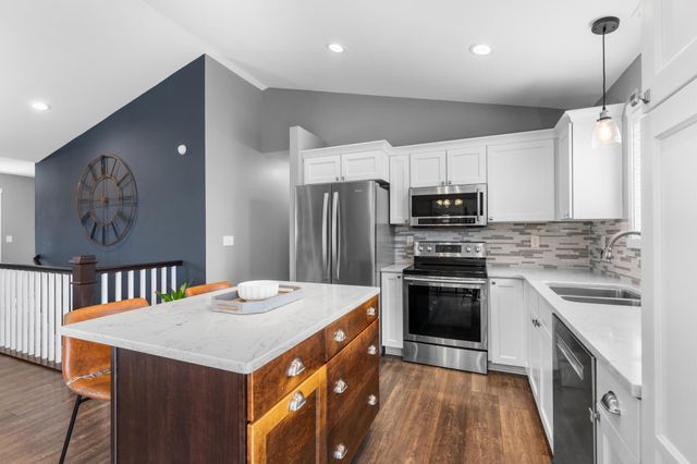 4938 Bishop Lane NW, Rochester, MN 55901