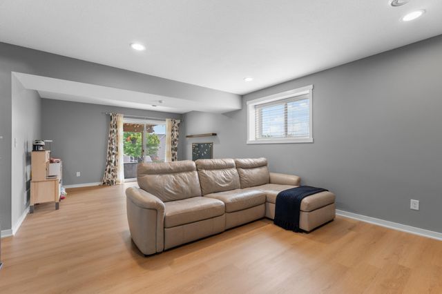 4938 Bishop Lane NW, Rochester, MN 55901