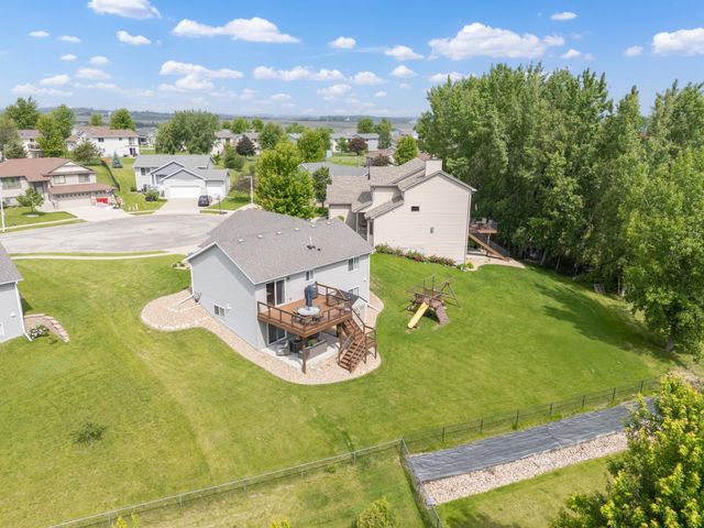 4938 Bishop Lane NW, Rochester, MN 55901