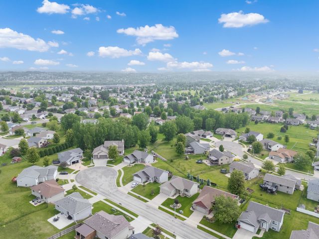 4938 Bishop Lane NW, Rochester, MN 55901