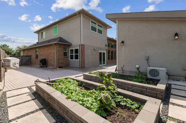 6510 Brady Springs Court, Sugar Land, TX 77479