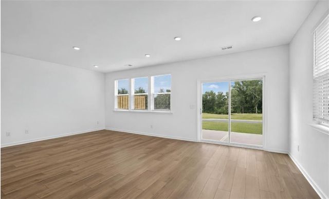 2044 Presley Point, Lawrenceville, GA 30044