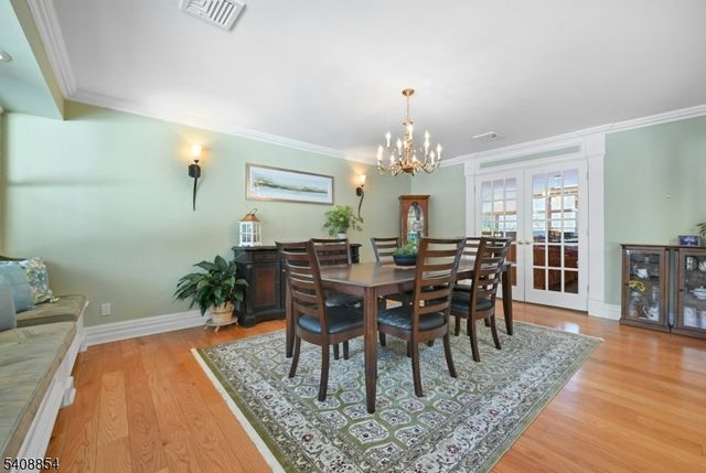 285 Chestnut Ridge Rd, Woodcliff Lake Boro, NJ 07677