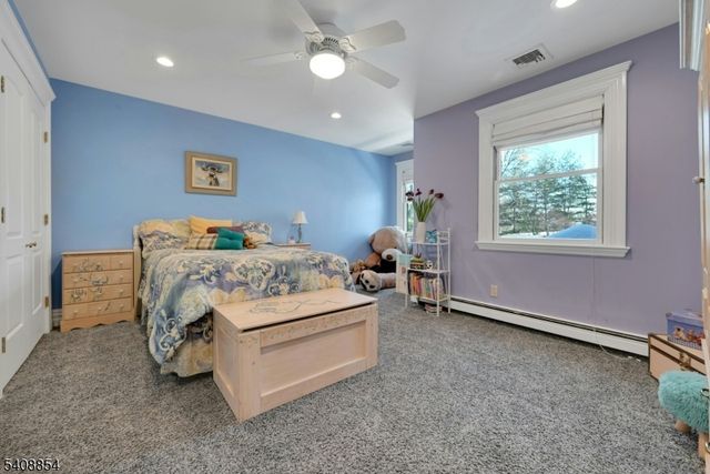 285 Chestnut Ridge Rd, Woodcliff Lake Boro, NJ 07677