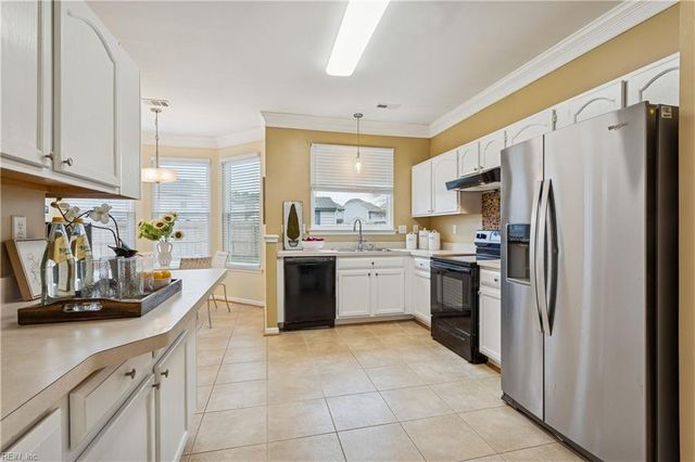 808 Winter King Ct CT, Chesapeake, VA 23323