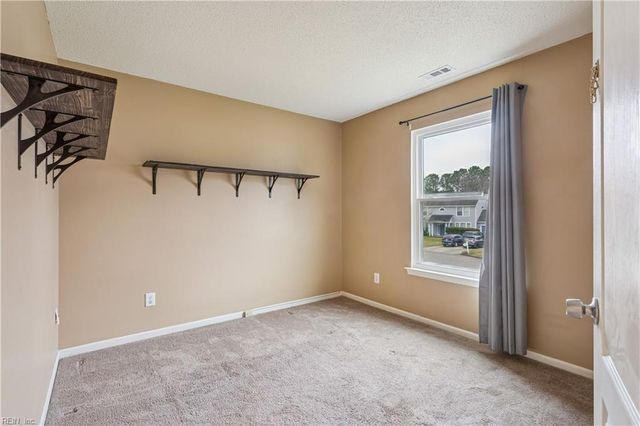 808 Winter King Ct CT, Chesapeake, VA 23323